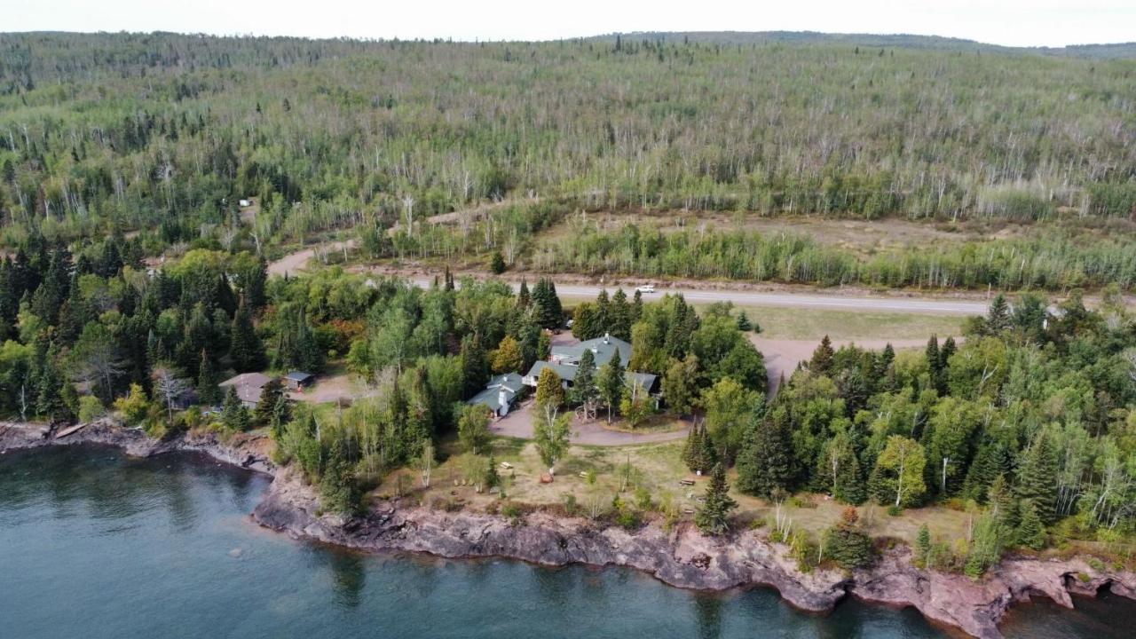 Inn Thomsonite On Superior