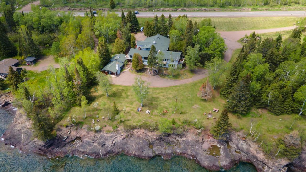 Inn Thomsonite On Superior Grand Marais