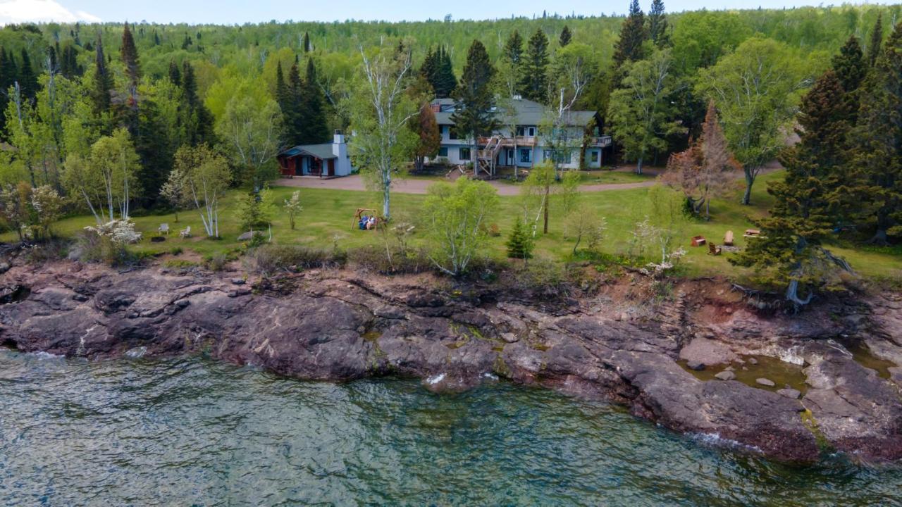 Thomsonite On Superior *