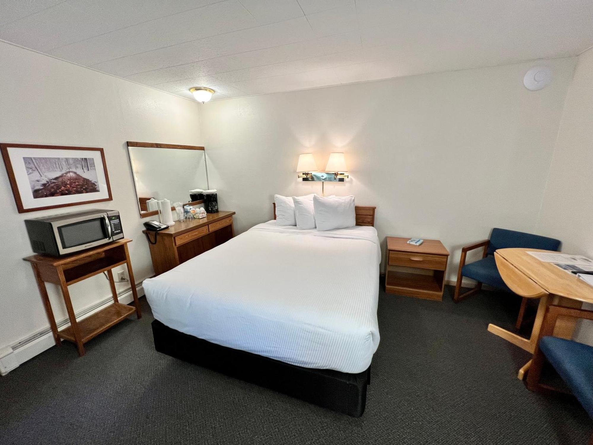 Thomsonite On Superior Inn Grand Marais